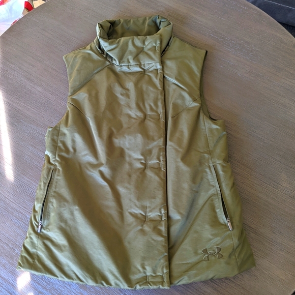 Under Armour Army Green Women's Cold Gear Fitted Vest - Picture 2 of 7